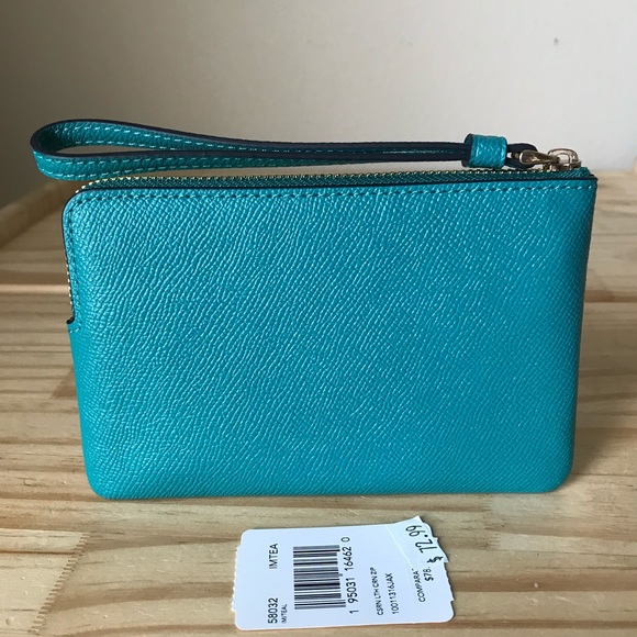 Coach wristlet🎈🎈 - Picture 2 of 4